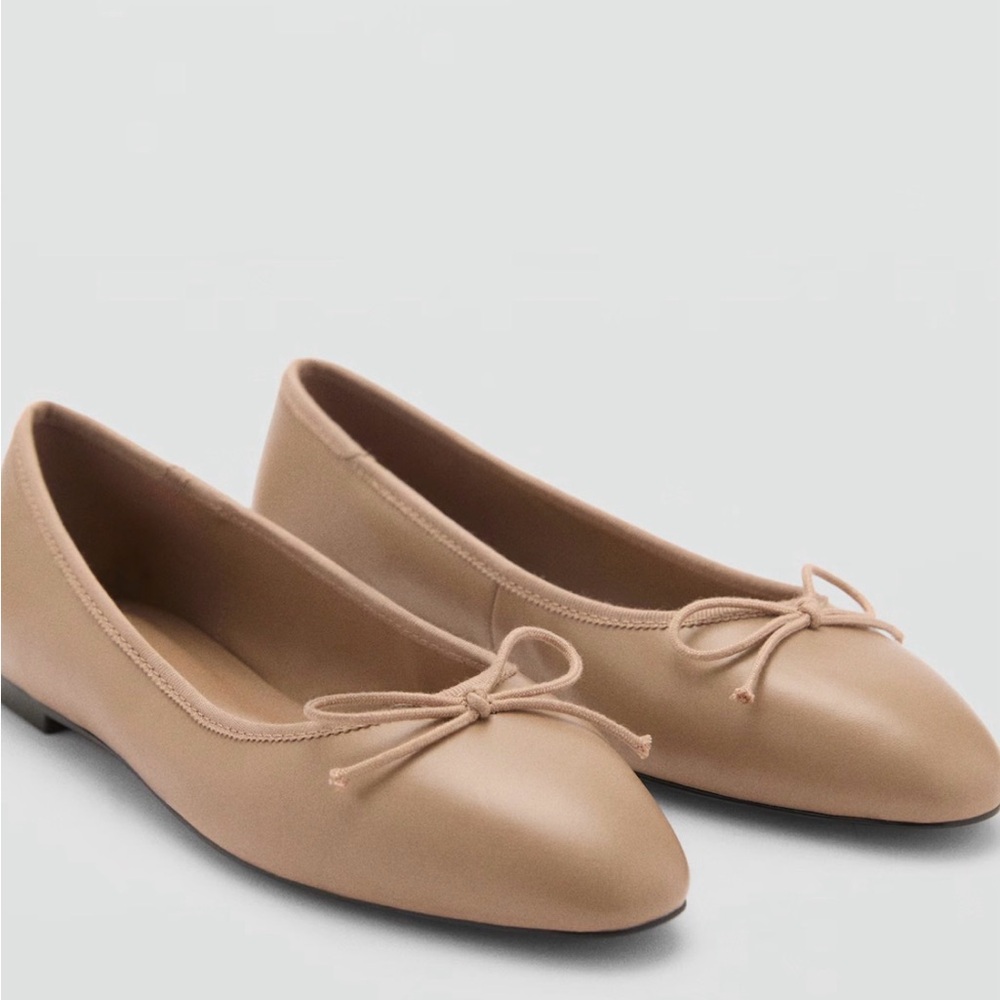 Women’s Nude Ballet Flats with Bow